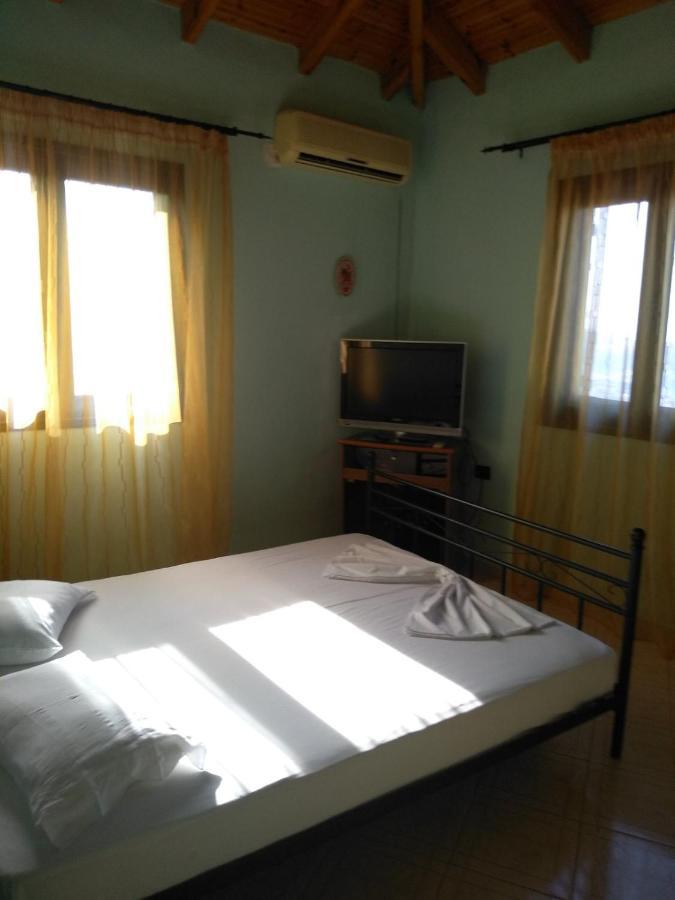 Janis Castle Apartment Химар Екстериор снимка