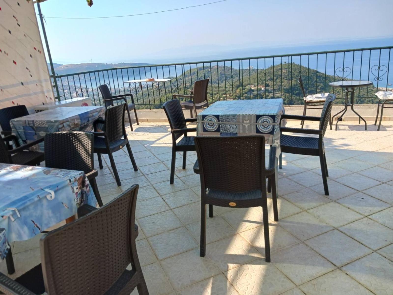 Janis Castle Apartment Химар Екстериор снимка