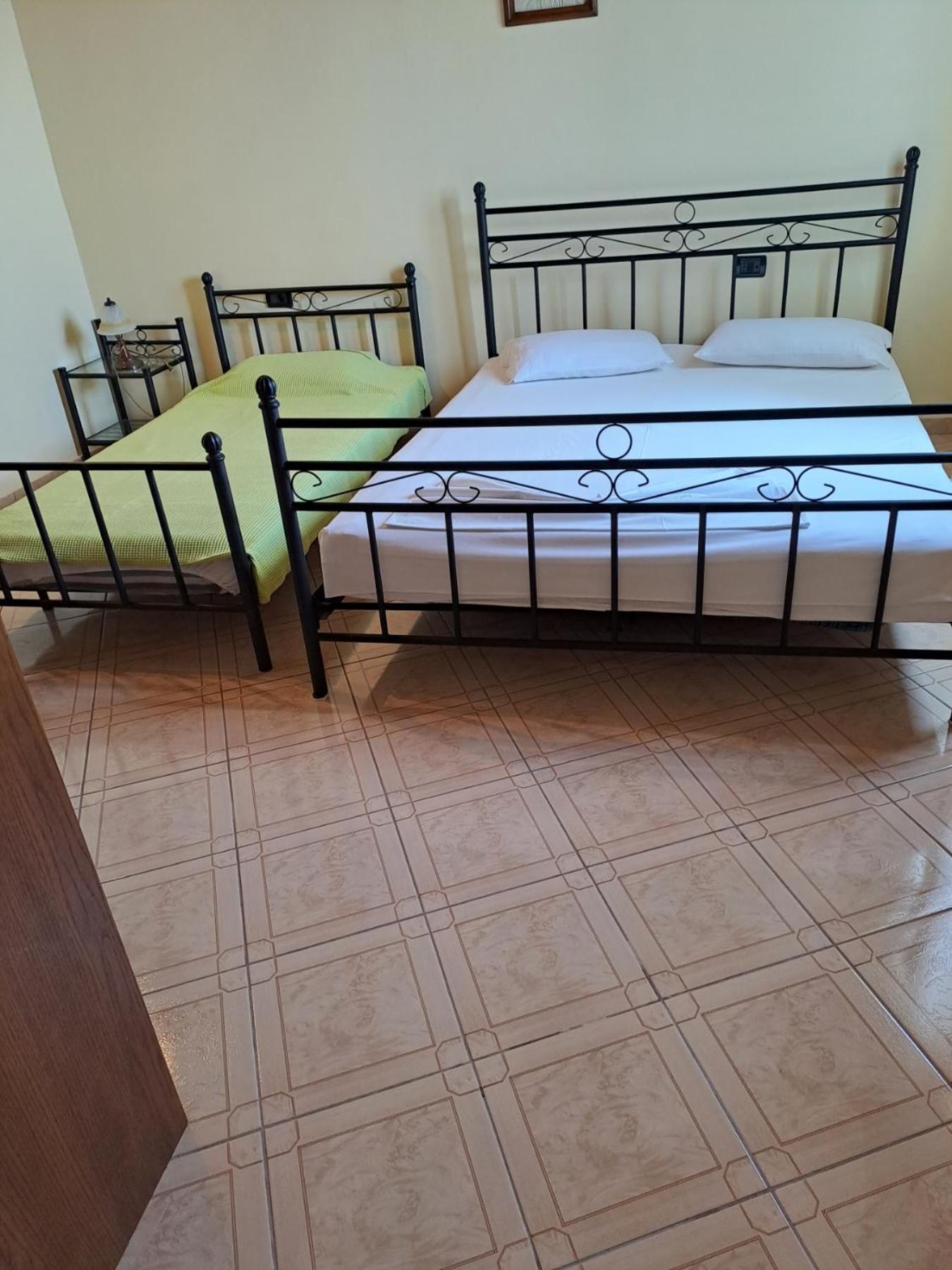 Janis Castle Apartment Химар Екстериор снимка